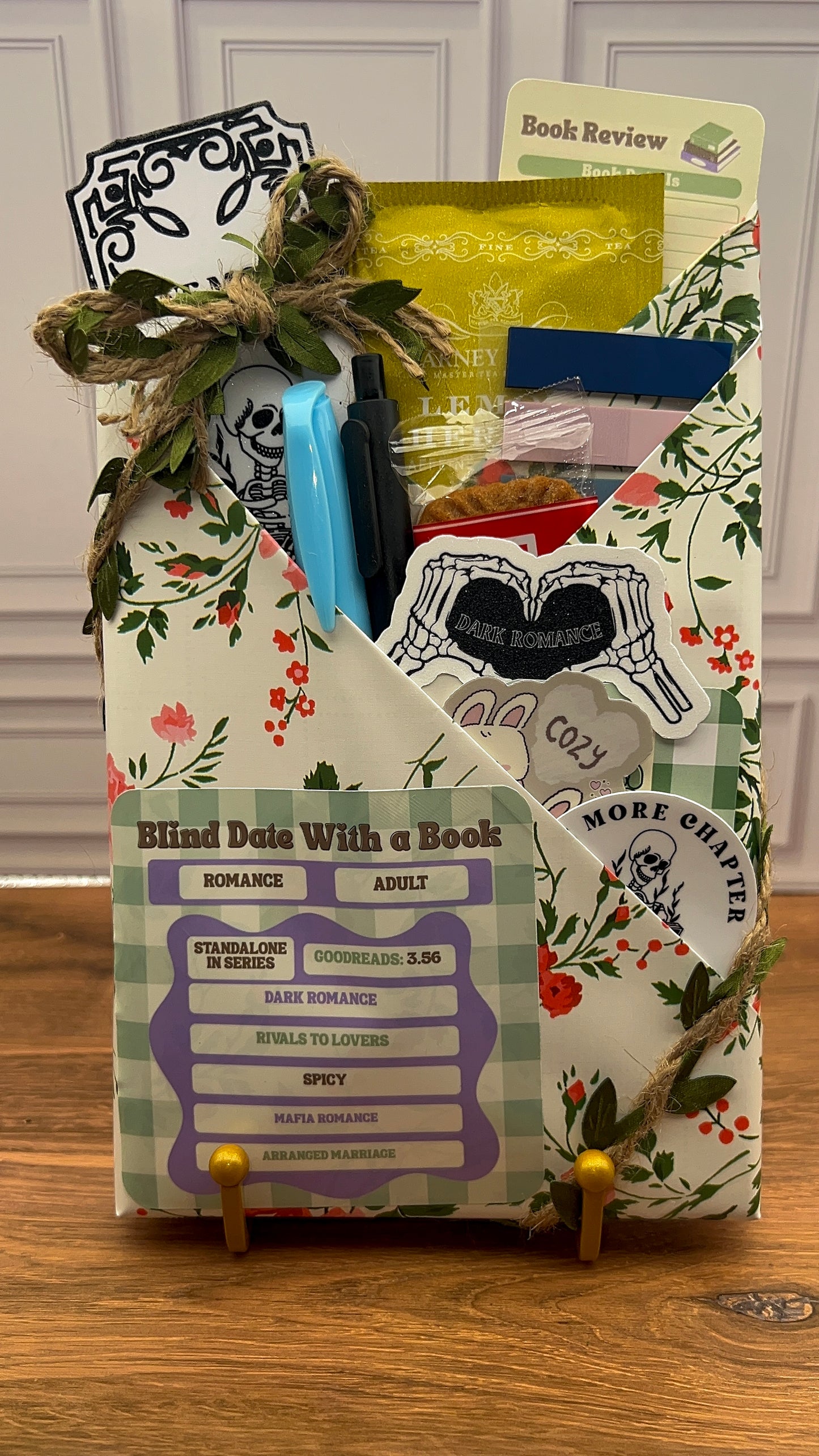 ROMANCE - Blind Date With A Book