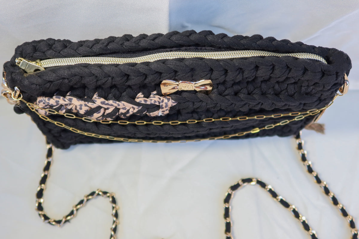 Cheetah- Crochet Handbag with zipper & lining